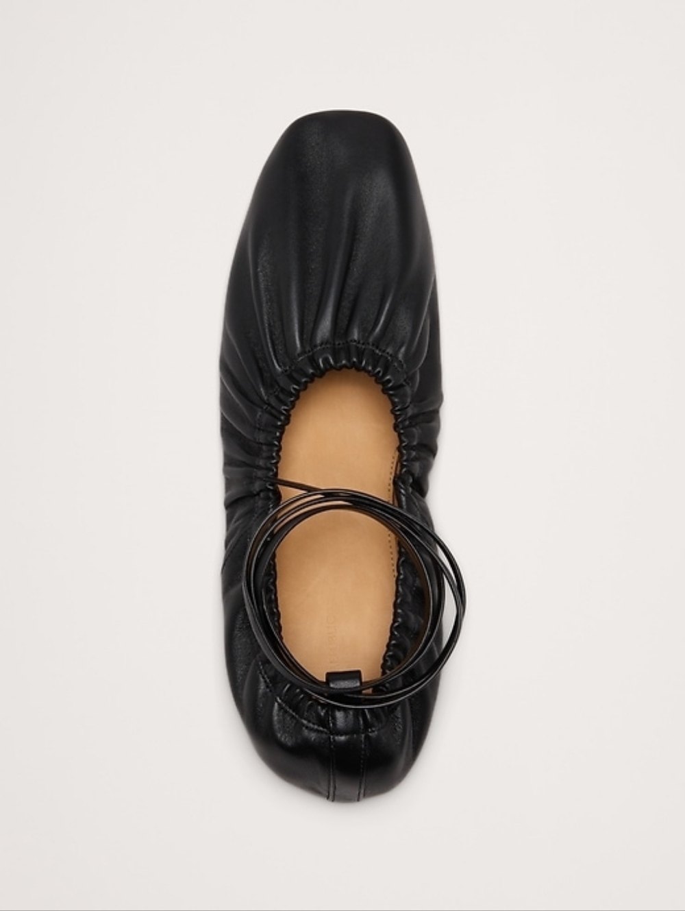 NWOB Banana Express Ruched Leather Ballet Flat Size 8 - Picture 4 of 7